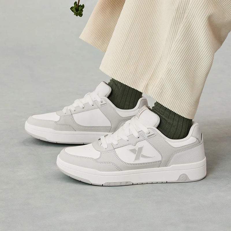 Xtep Skateboarding Shoes For Women  Winter Wear-Resistant Skate Shoes